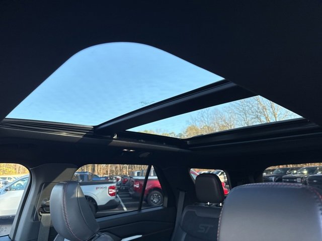 Certified 2025 Ford Explorer ST w/ Sun And Sound Package image 20