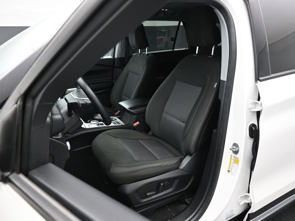 Certified 2022 Ford Explorer XLT image 9