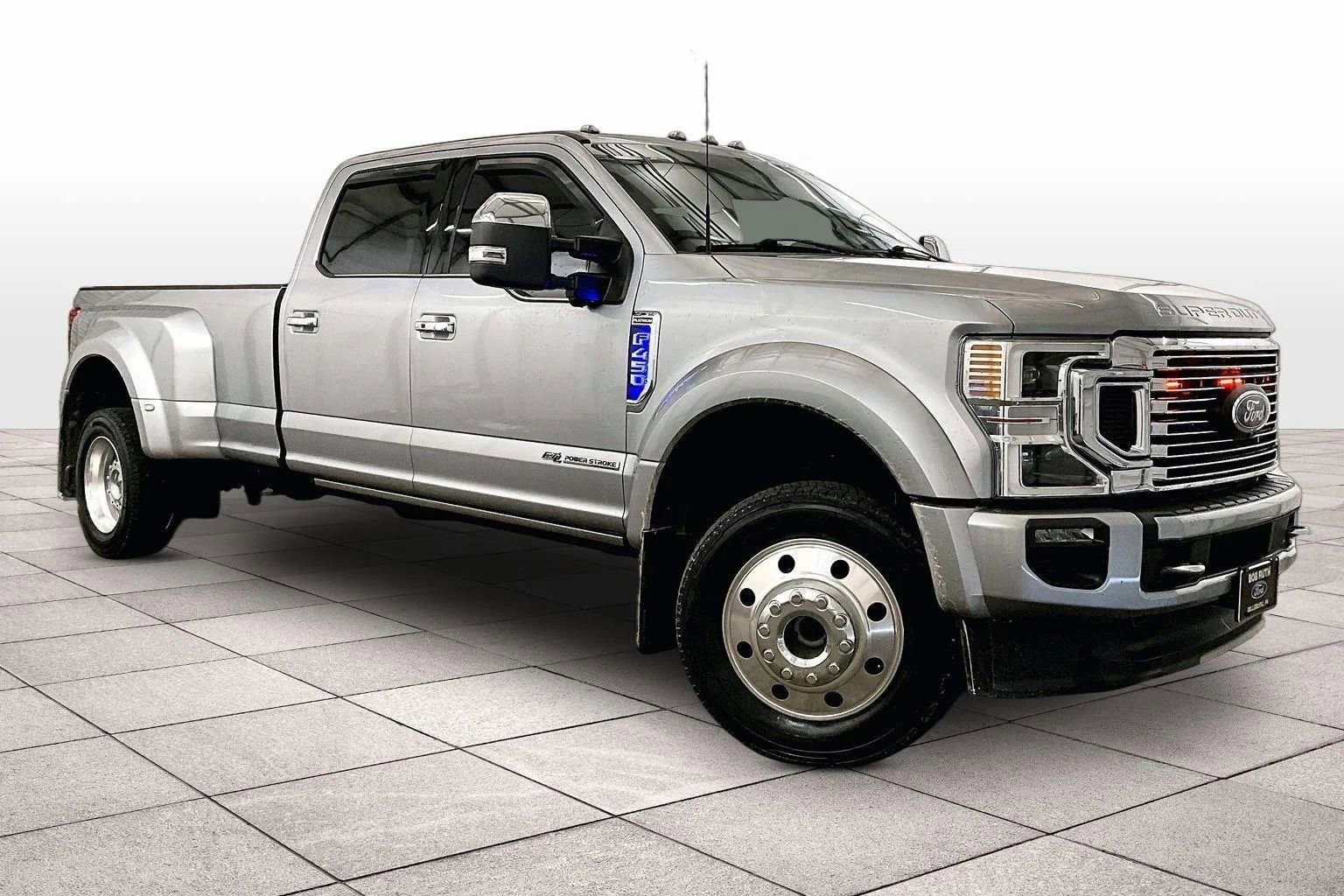 Certified 2022 Ford F450 Platinum w/ FX4 Off-Road Package image 2