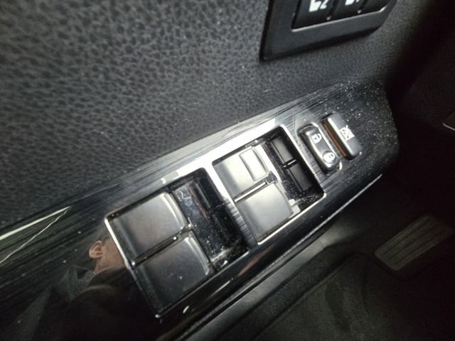 Used 2018 Toyota RAV4 Limited image 33