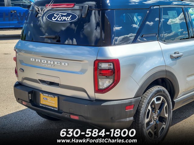 Certified 2022 Ford Bronco Sport Outer Banks w/ Tech Package AWD/4WD image 6