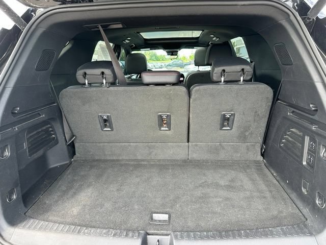 Used 2024 Chevrolet Traverse RS w/ LPO, Floor Liner Package AWD/4WD image 9