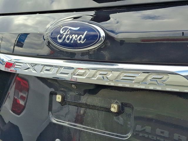 Certified 2019 Ford Explorer XLT w/ Class III Trailer Tow Package image 11