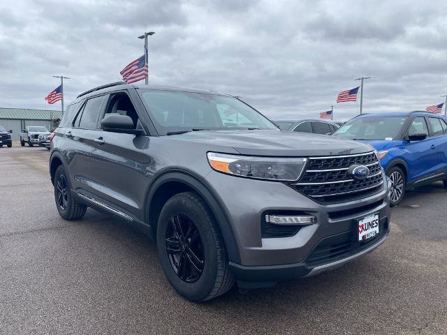 Certified 2023 Ford Explorer XLT w/ Equipment Group 202A image 3