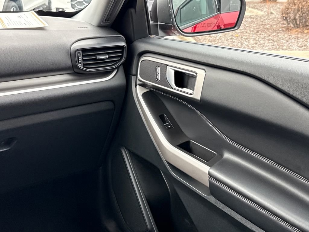 Certified 2023 Ford Explorer XLT image 16