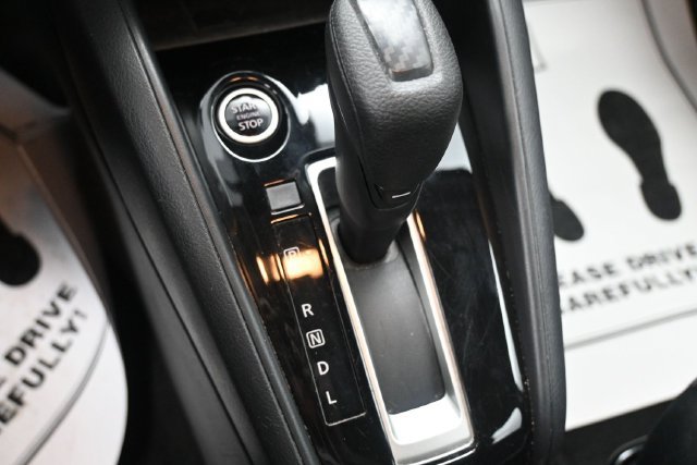 Used 2024 Nissan Versa SV FWD image 13