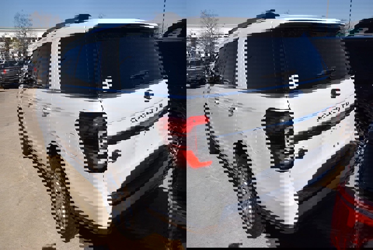 Certified 2024 Ford Expedition King Ranch image 8