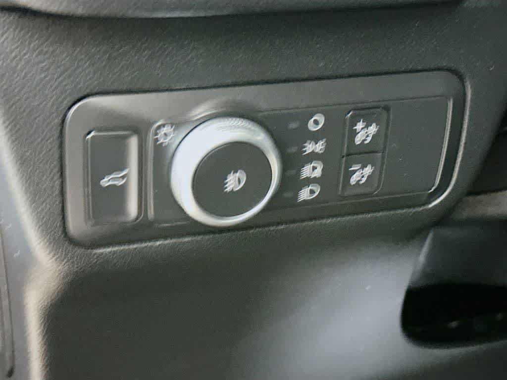 Certified 2020 Ford Escape Titanium AWD/4WD image 26
