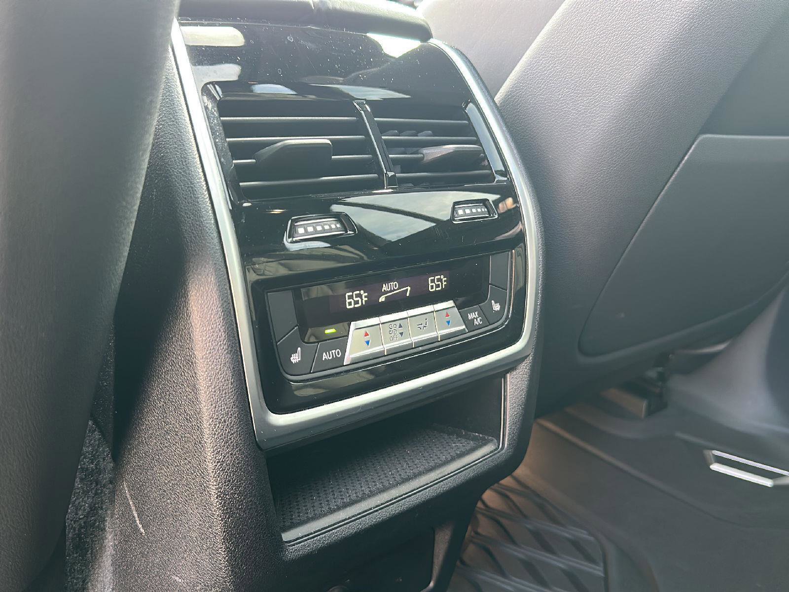 Used 2020 BMW X5 xDrive40i w/ M Sport Package image 31