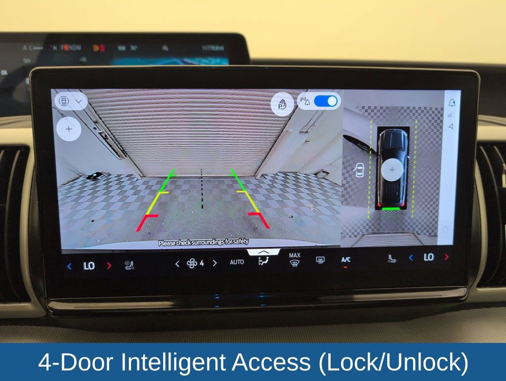 Certified 2025 Ford Expedition Active image 31