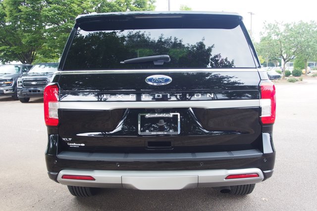 Certified 2024 Ford Expedition XLT RWD image 6