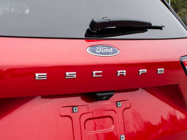 Certified 2022 Ford Escape SE w/ SE Sport Appearance Package image 10