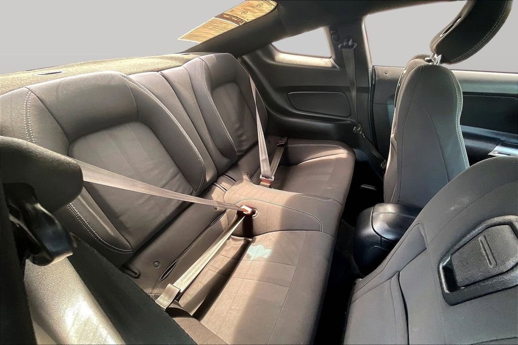 Certified 2018 Ford Mustang Coupe RWD image 26