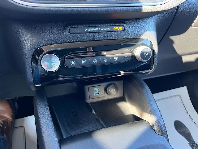 Certified 2023 Ford Escape Platinum image 22
