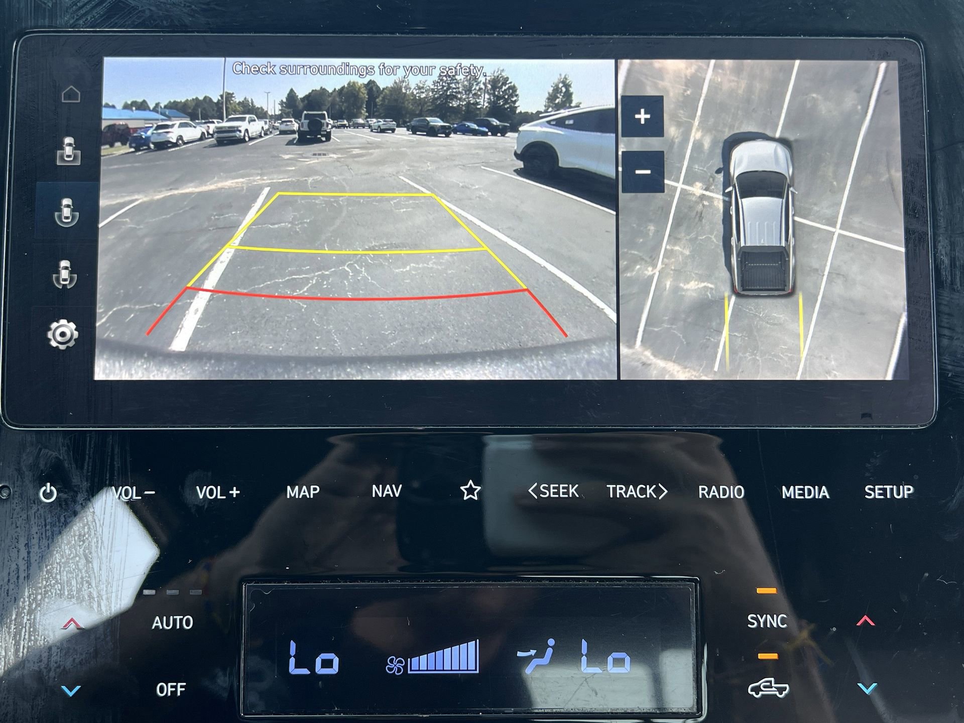 Used 2022 Hyundai Santa Cruz Limited image 10