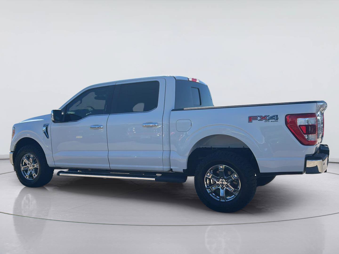 Certified 2023 Ford F150 Lariat w/ Trailer Tow Package AWD/4WD image 6