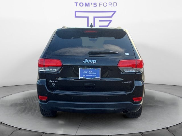 Used 2019 Jeep Grand Cherokee Laredo AWD/4WD image 4
