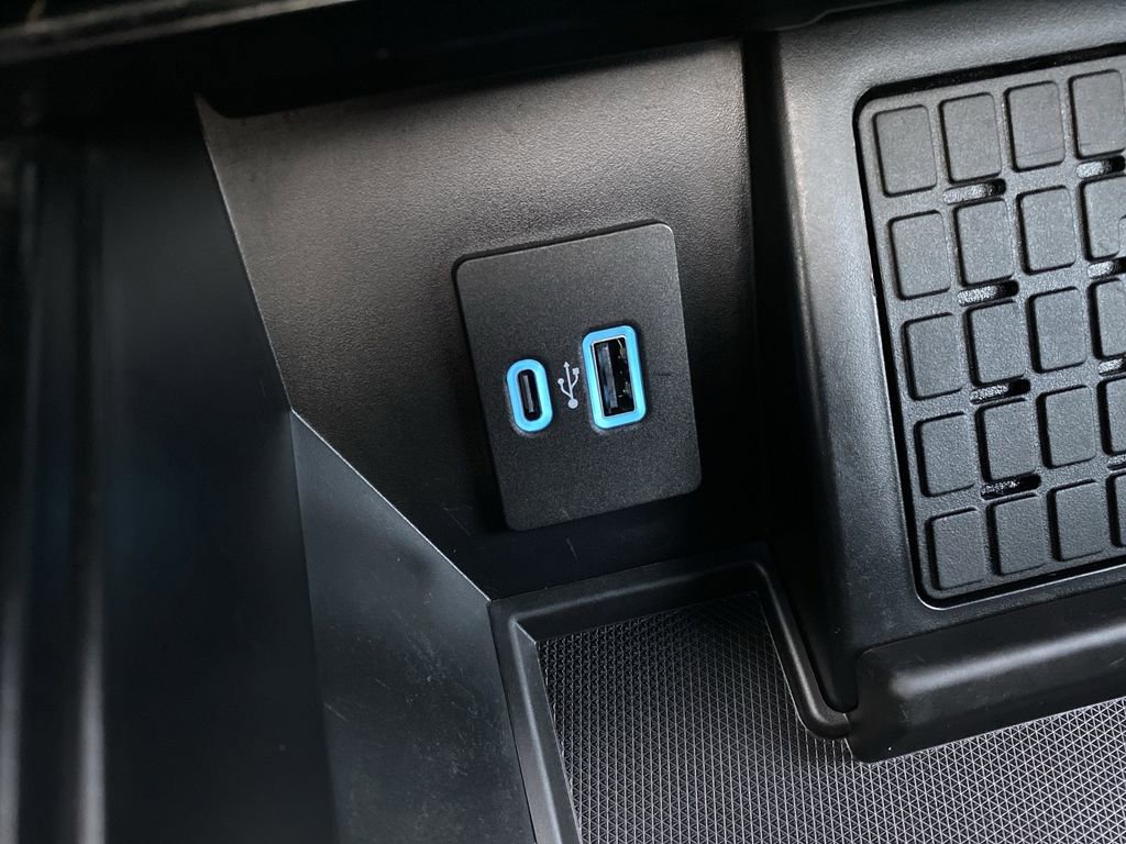 Certified 2023 Ford F150 Lariat w/ Equipment Group 502A High image 31