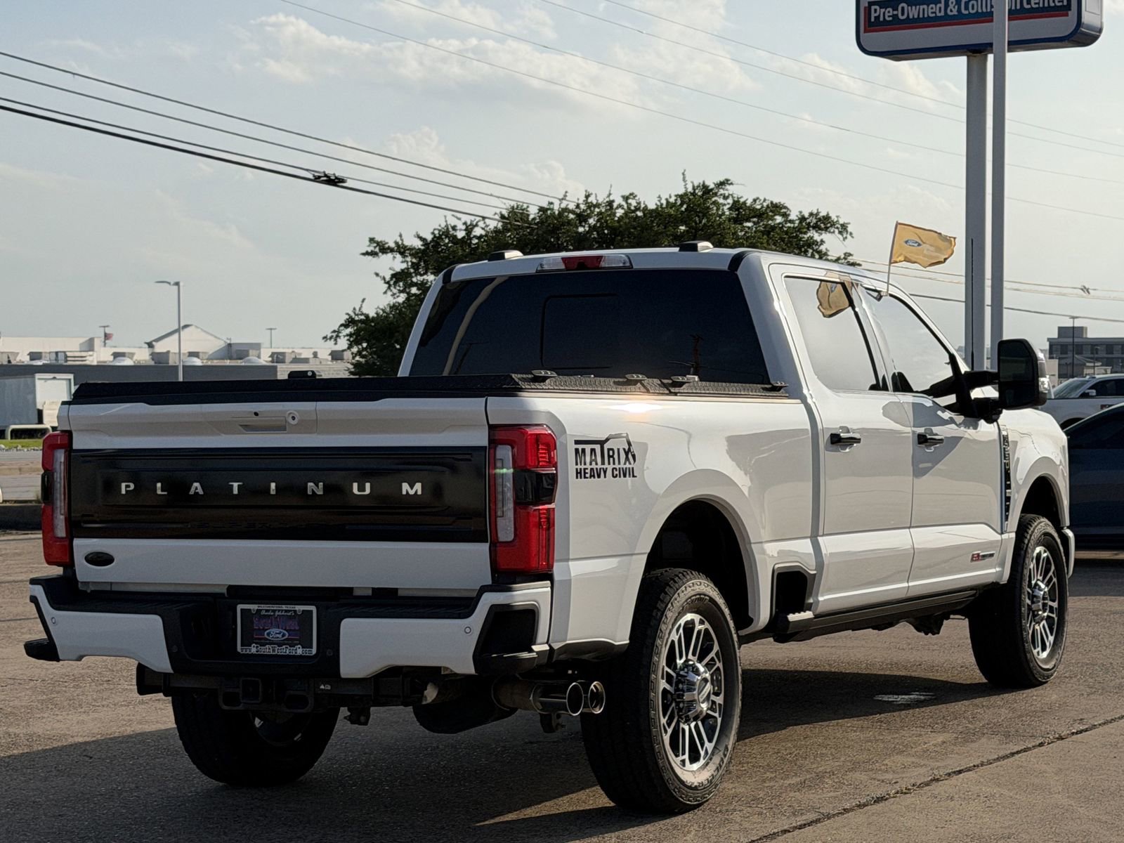Certified 2026 Ford F250 Platinum w/ Platinum Plus Package AWD/4WD image 4