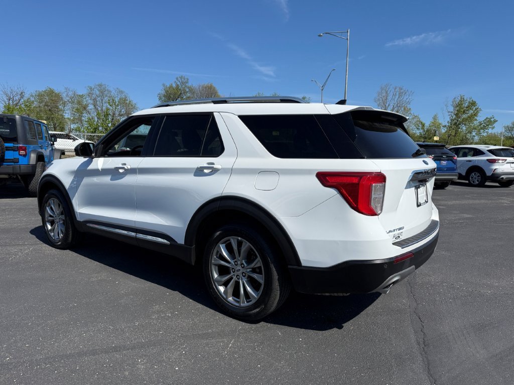 Certified 2023 Ford Explorer Limited AWD/4WD image 6