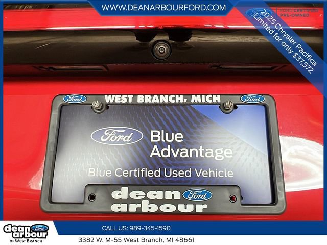 Used 2025 Chrysler Pacifica Limited FWD image 15