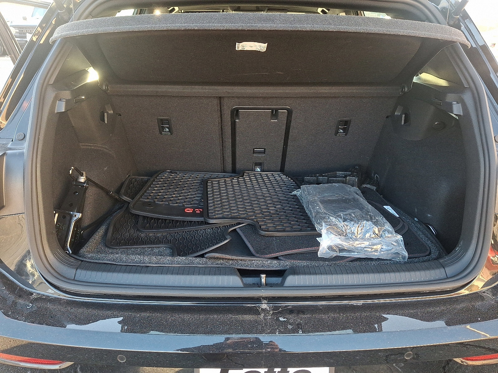 Used 2024 Volkswagen GTI SE image 27