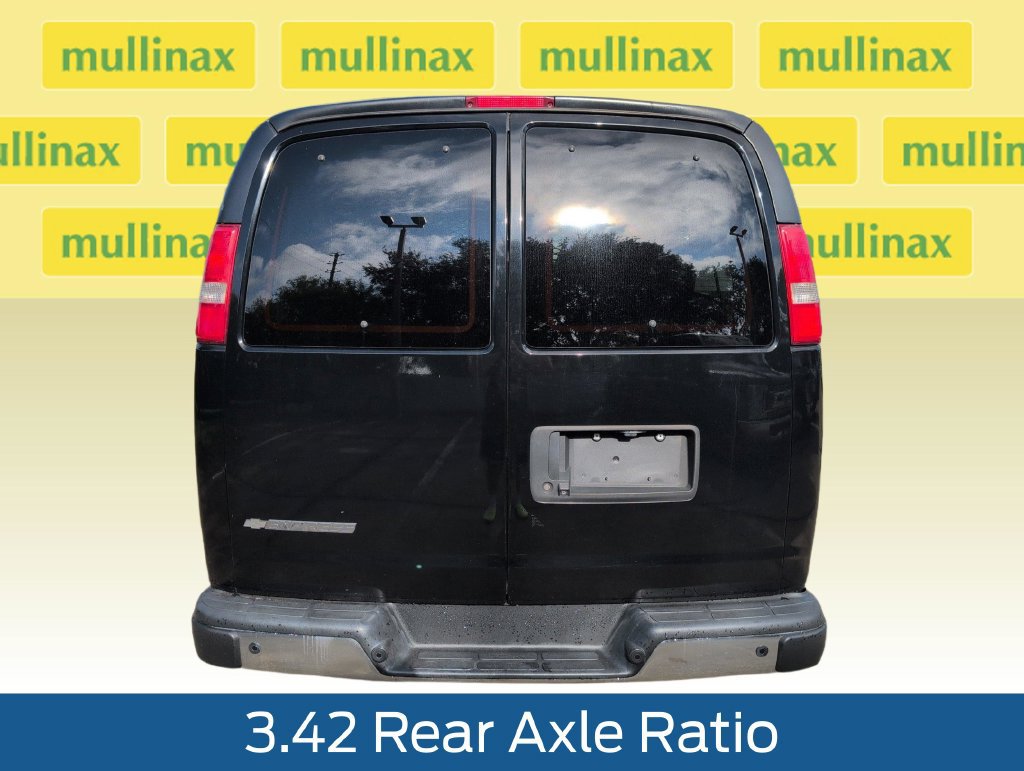 Used 2020 Chevrolet Express 3500 LT w/ LT Preferred Equipment Group RWD image 28