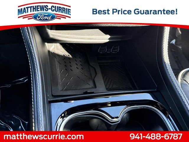 Used 2025 Chrysler Pacifica Limited image 22