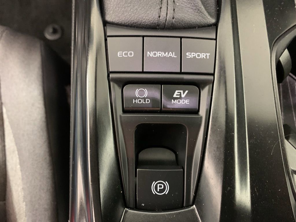 Used 2025 Toyota Camry LE FWD image 26