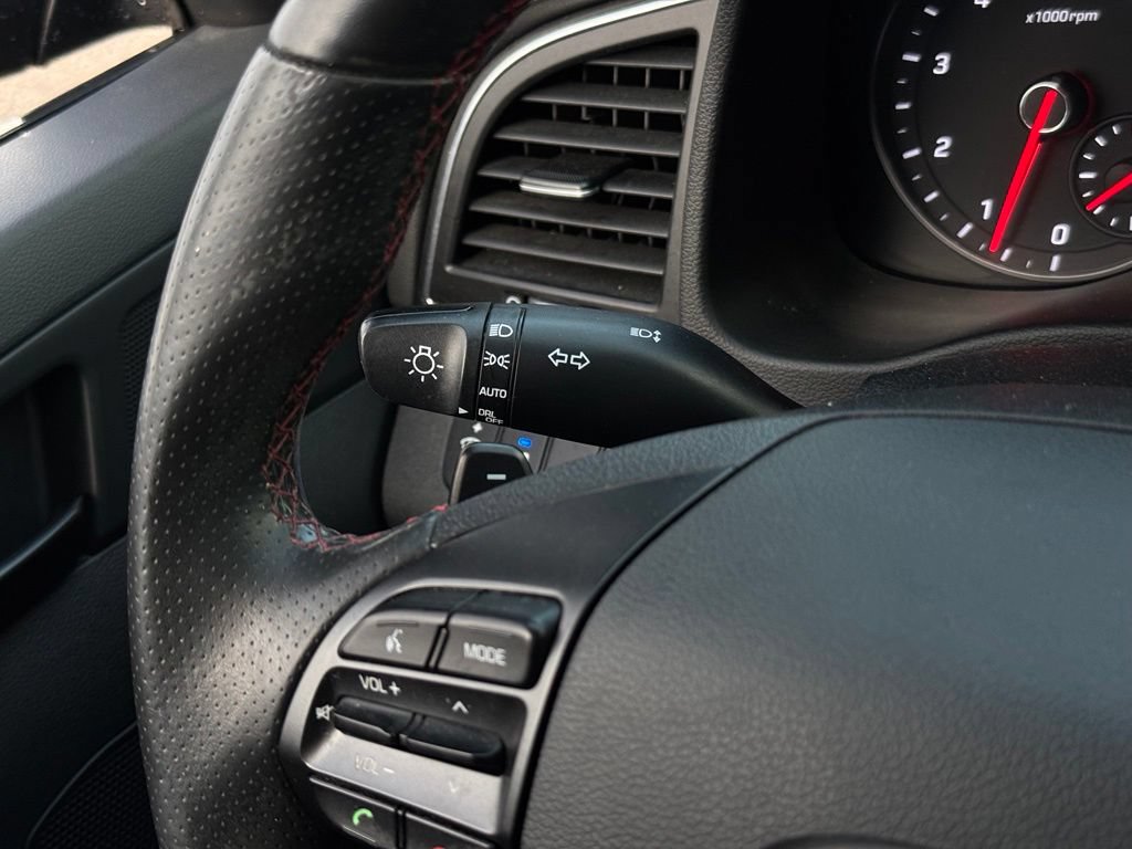 Used 2018 Hyundai Elantra Sport w/ Sport Premium Package 03 FWD image 33