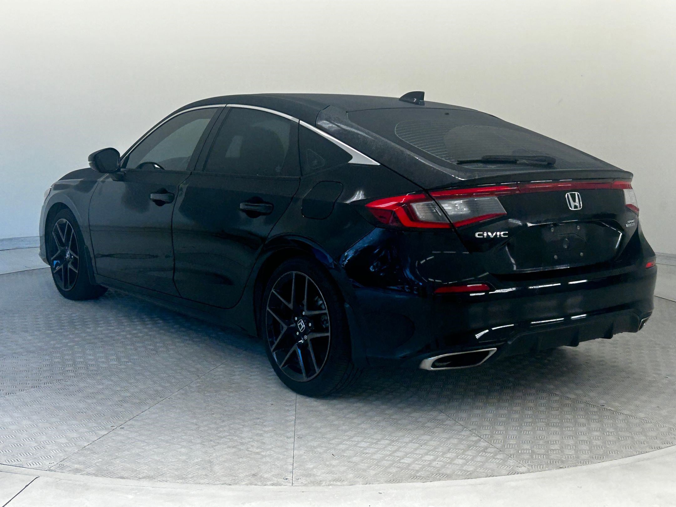 Used 2023 Honda Civic Sport Touring image 3
