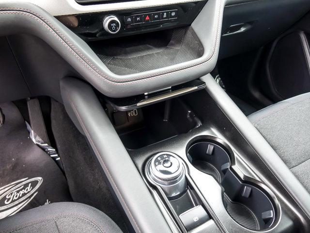Certified 2025 Ford Explorer Active AWD/4WD image 19
