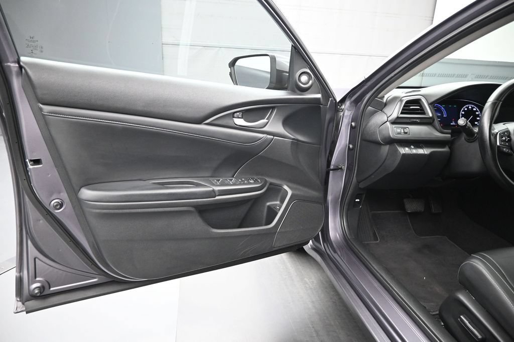 Used 2020 Honda Insight Touring image 12