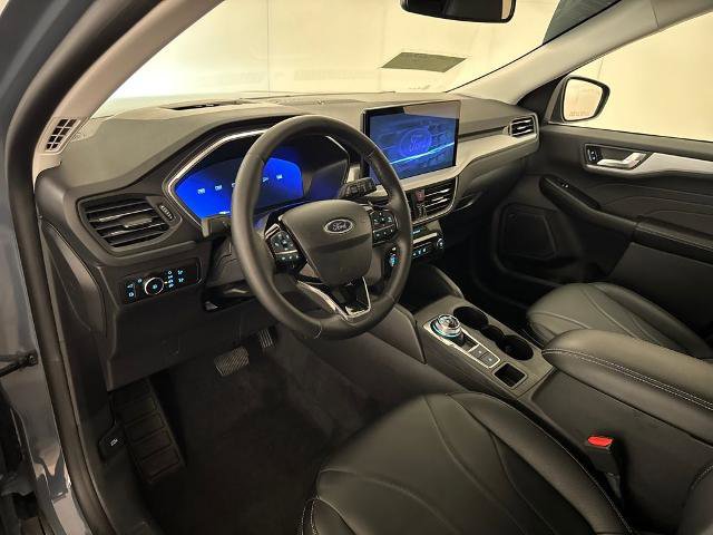 Certified 2025 Ford Escape SE w/ PHEV Premium Package image 4