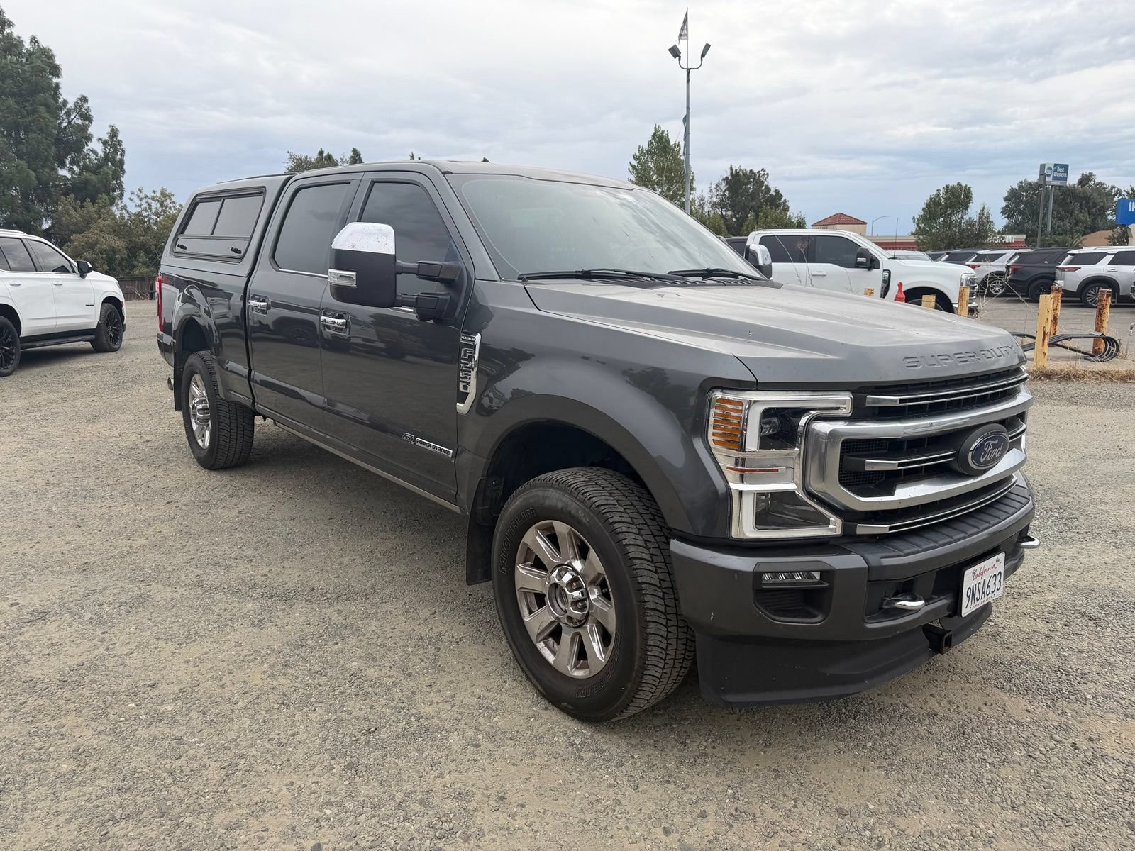 Certified 2020 Ford F250 Platinum w/ FX4 Off-Road Package AWD/4WD image 8