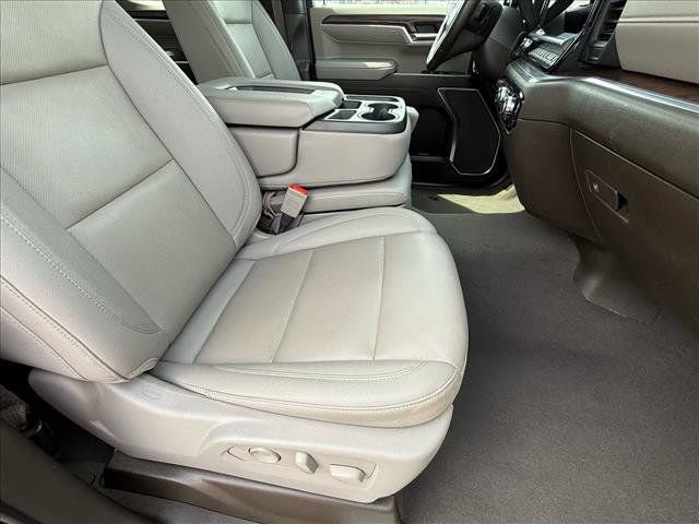 Used 2025 GMC Sierra 1500 SLT image 11