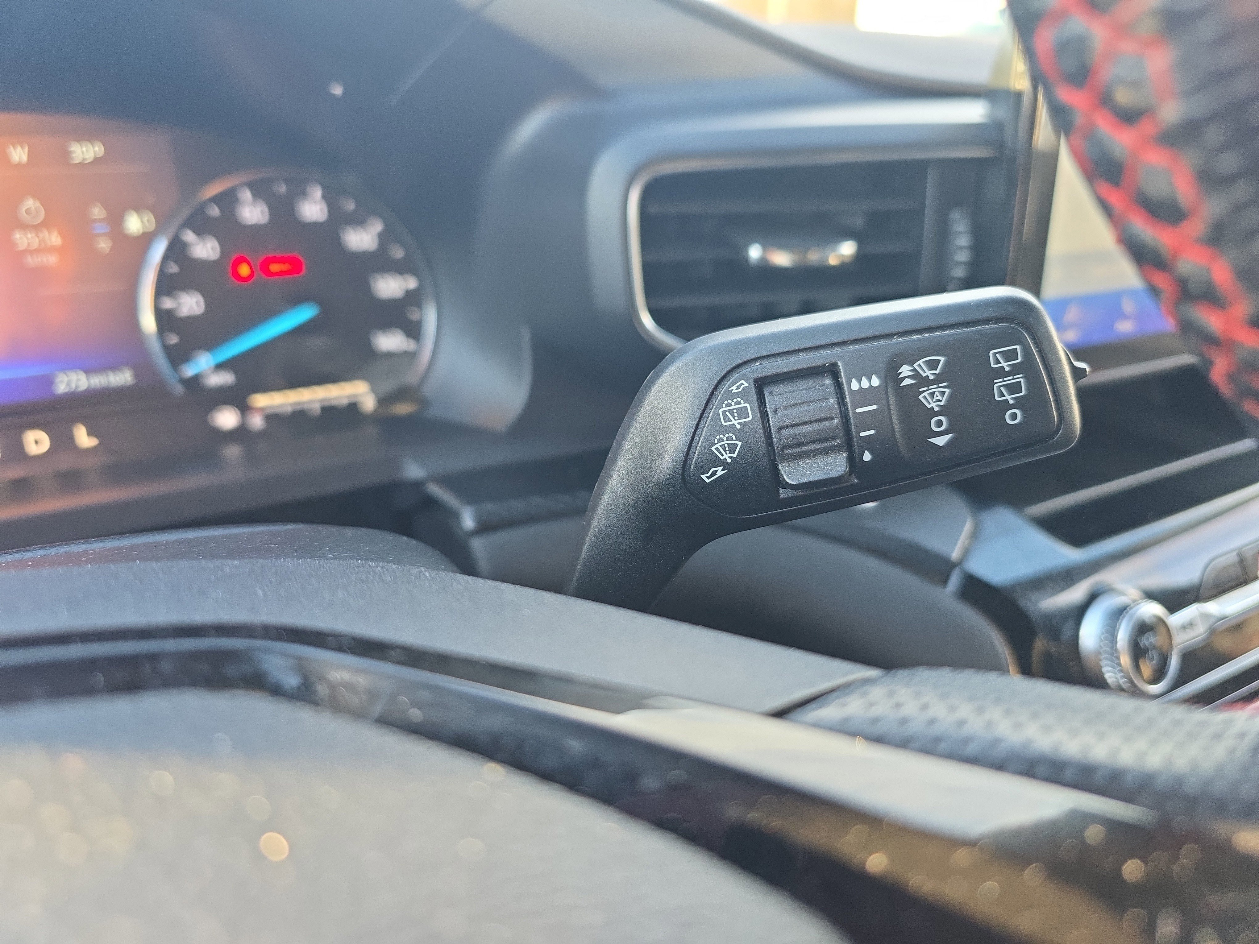 Certified 2022 Ford Explorer ST-Line w/ Class IV Trailer Tow Package image 38