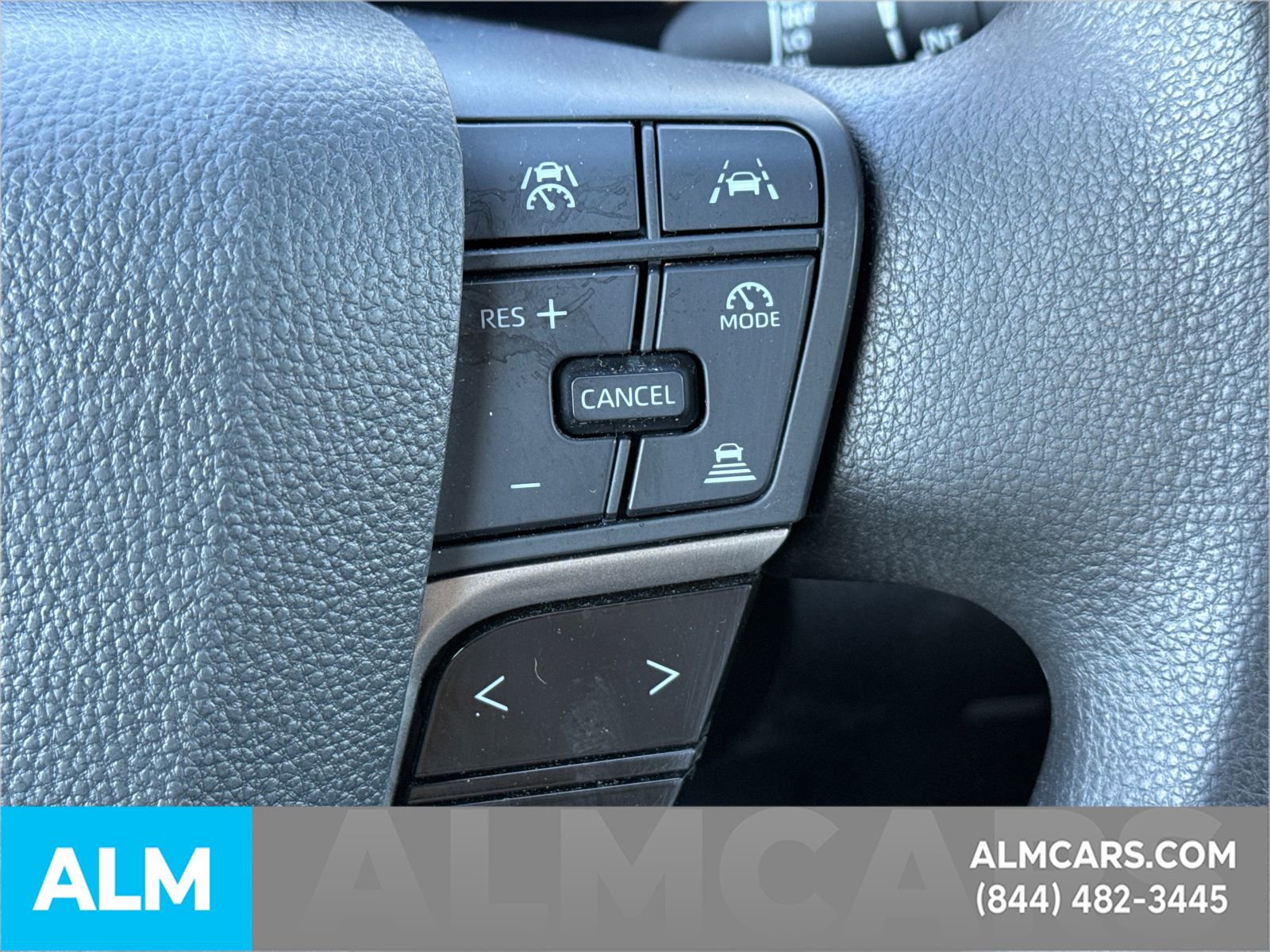 Used 2025 Toyota Camry LE image 30