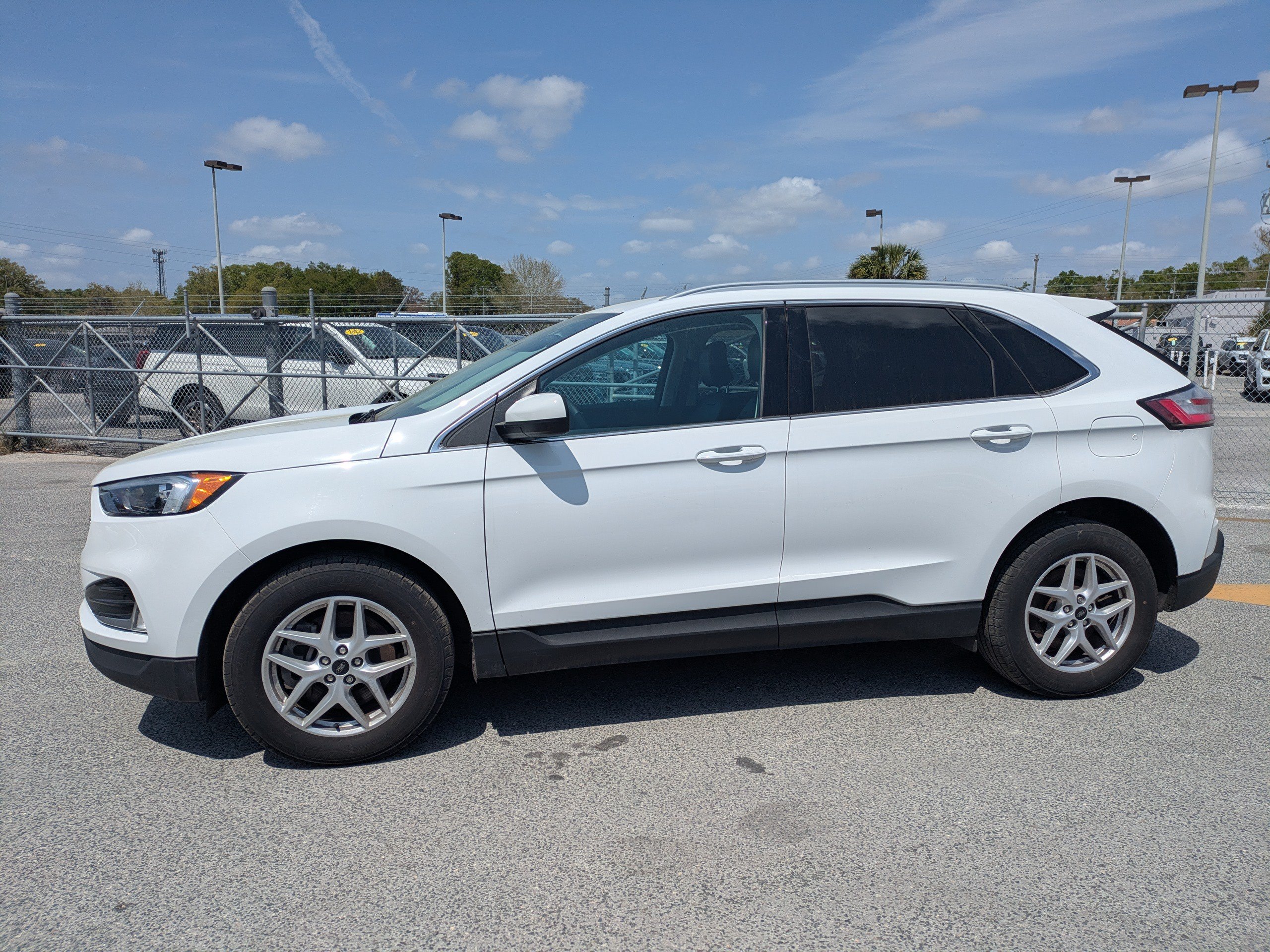 Certified 2024 Ford Edge SEL w/ Convenience Package AWD/4WD image 7