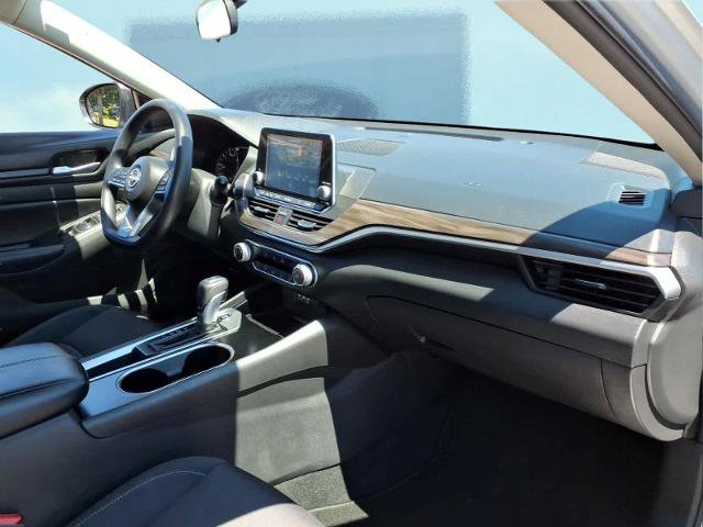 Used 2024 Nissan Altima 2.5 SV FWD image 13