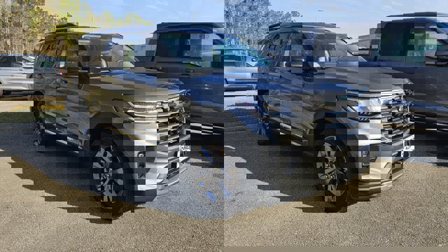 Certified 2025 Ford Explorer Active w/ Active Comfort Package image 5