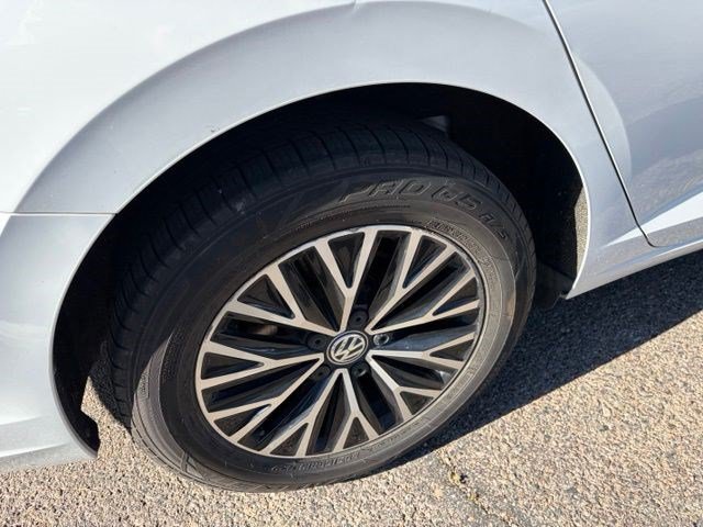 Used 2019 Volkswagen Jetta SEL FWD image 13