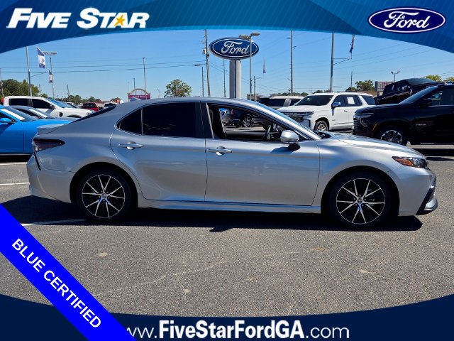 Used 2023 Toyota Camry SE FWD image 9
