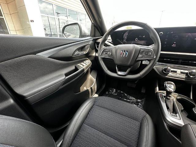 Used 2025 Buick Envista Preferred w/ Convenience I Package FWD image 12