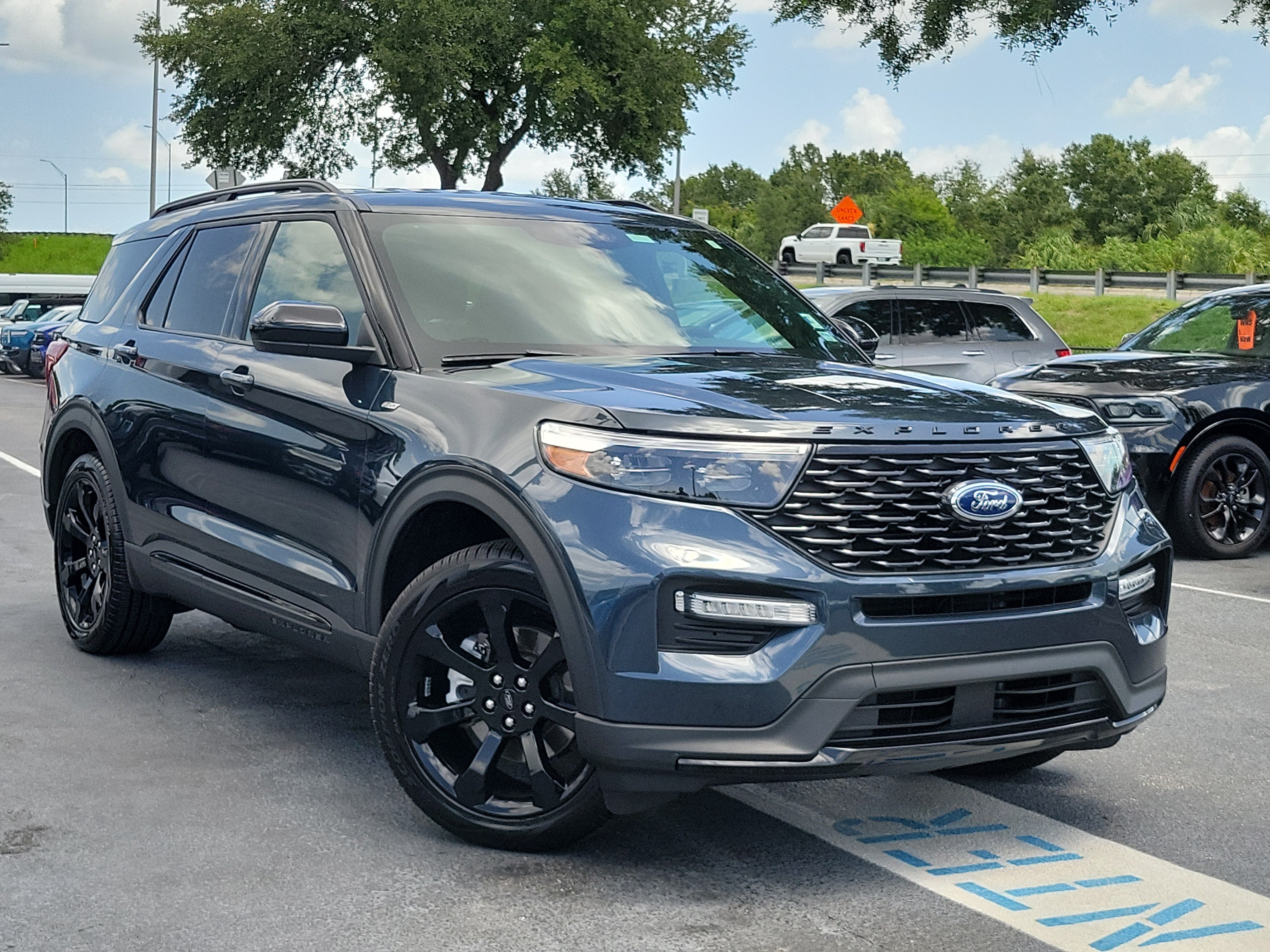 Certified 2024 Ford Explorer ST-Line w/ Class IV Trailer Tow Package RWD video 1