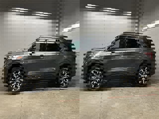 Certified 2020 Ford Explorer ST w/ Premium Technology Package image 2