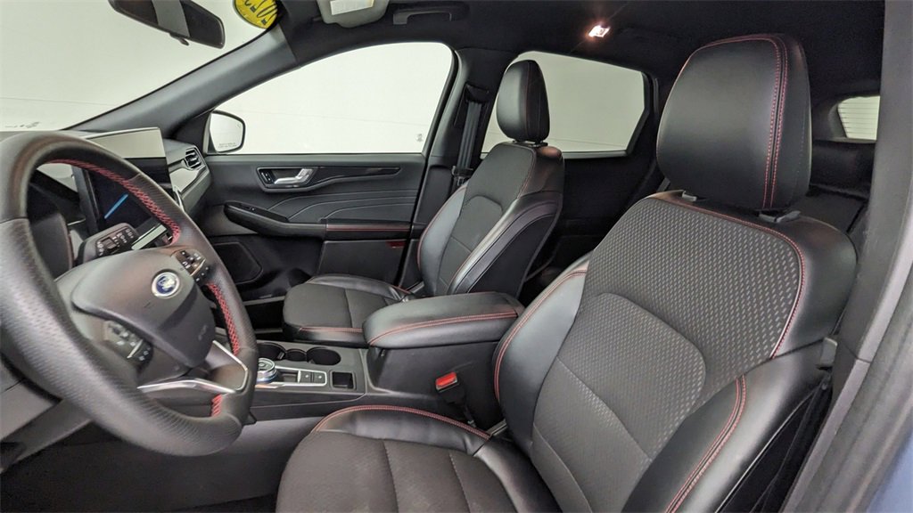 Certified 2023 Ford Escape ST-Line w/ Tech Pack #1 image 2