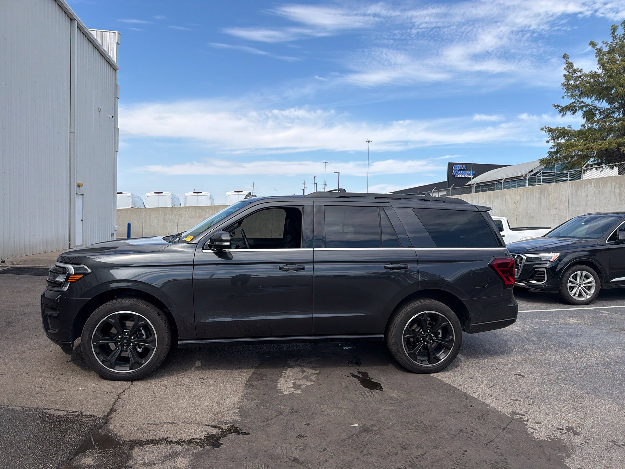 Certified 2024 Ford Expedition Limited AWD/4WD image 1