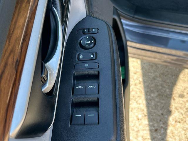 Used 2022 Honda CR-V EX-L image 16