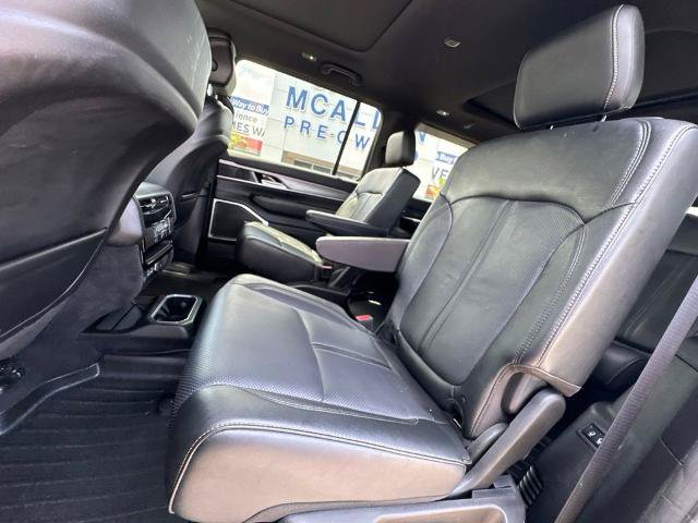 Used 2023 Jeep Wagoneer Series II RWD image 20